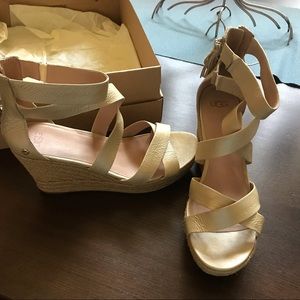 Ugg Raquel Metallic Platform -Soft Gold 11